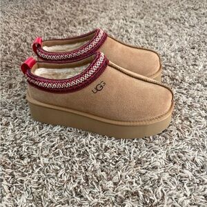 Platform Women's UGG Tazz II Slippers